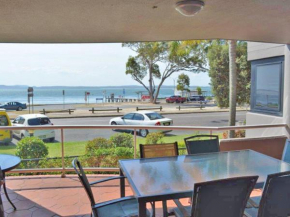 Florentine 4 spectacular views and air conditioning Nelson Bay